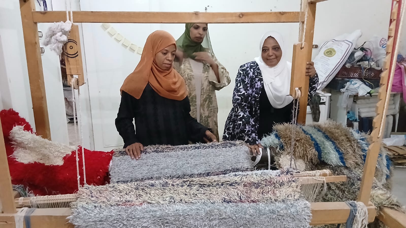 مشروع السجاد يدويا بقنا