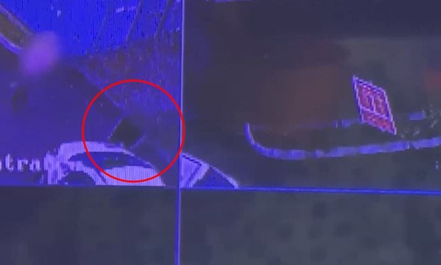 لحظة وقوع حادث التصادم المتعمد