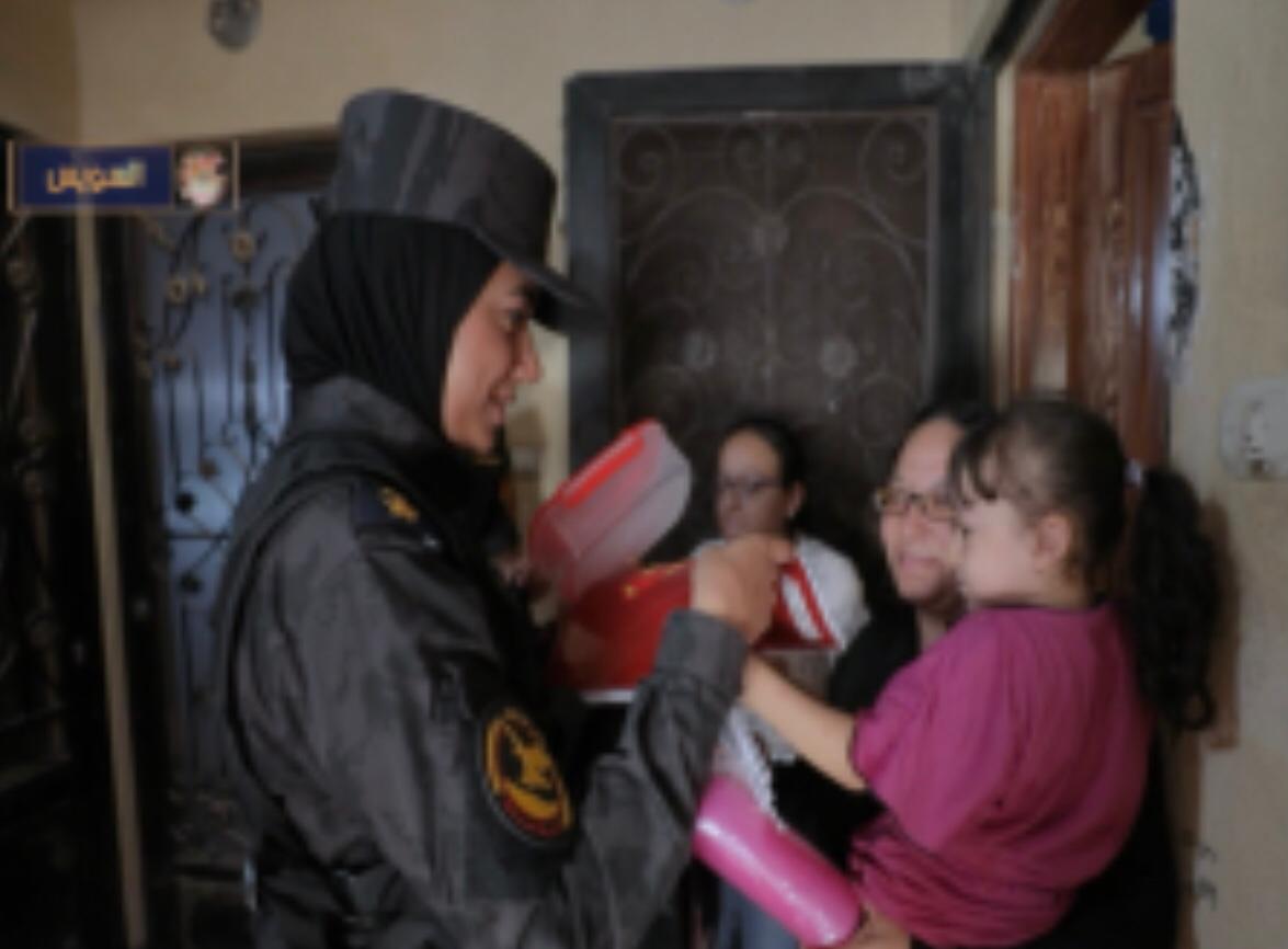 الداخلية ترسم البسمة على وجوه الاطفال الداخلية ترسم البسمة على وجوه الاطفال