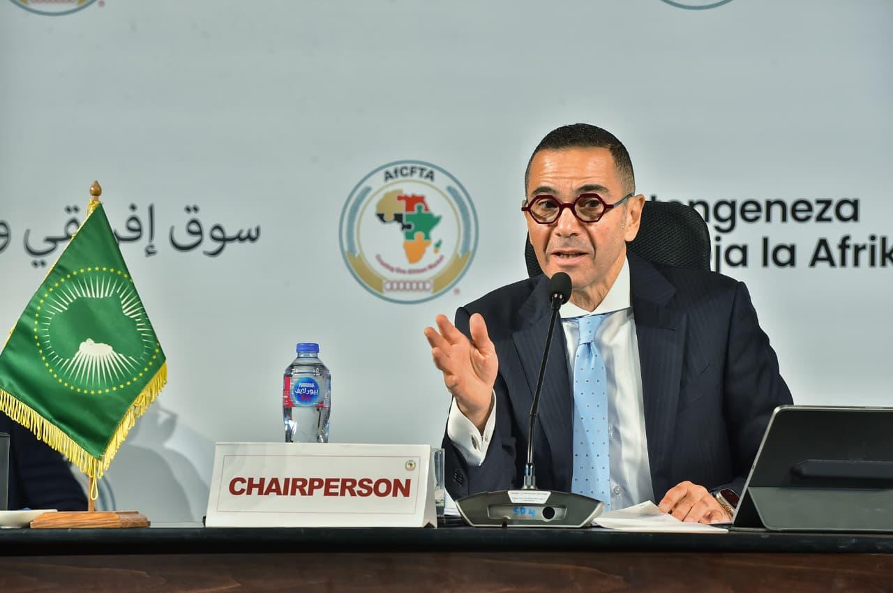  المهندس حسن الخطيب، وزير الاستثمار والتجارة الخارجية، (4)