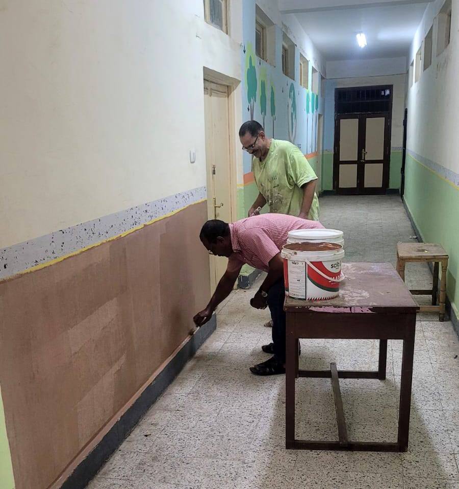 دهانات جدران المدارس قبل العام الدراسي الجديد دهانات جدران المدارس قبل العام الدراسي الجديد