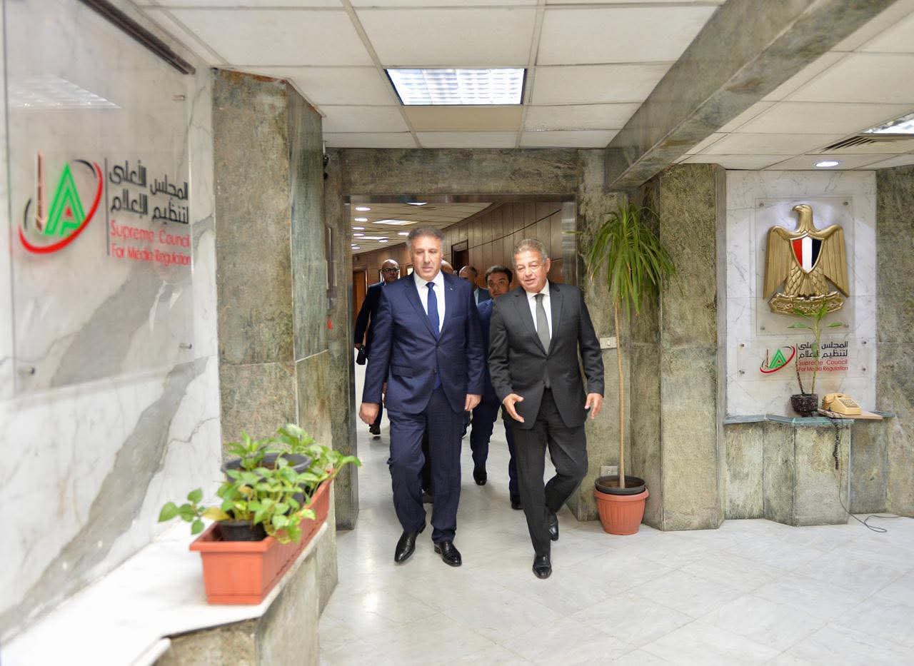 b7529559-fa35-47d6-b242-b9dc2282c757 b7529559-fa35-47d6-b242-b9dc2282c757