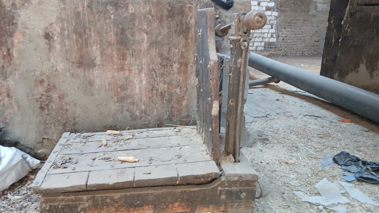 ميزان قديم بقنا