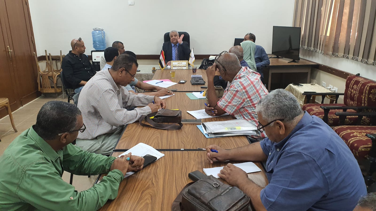 اجتماع بمديري العموم ومديري الإدارات لبحث استعدادات العام الدراسى اجتماع بمديري العموم ومديري الإدارات لبحث استعدادات العام الدراسى