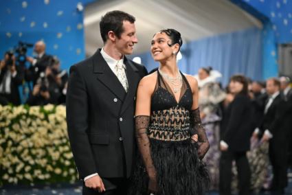 دوا ليبا وكالوم تورنر