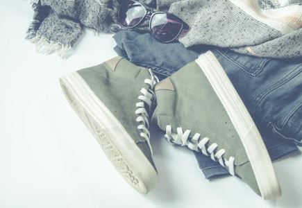 ملابس جامعة