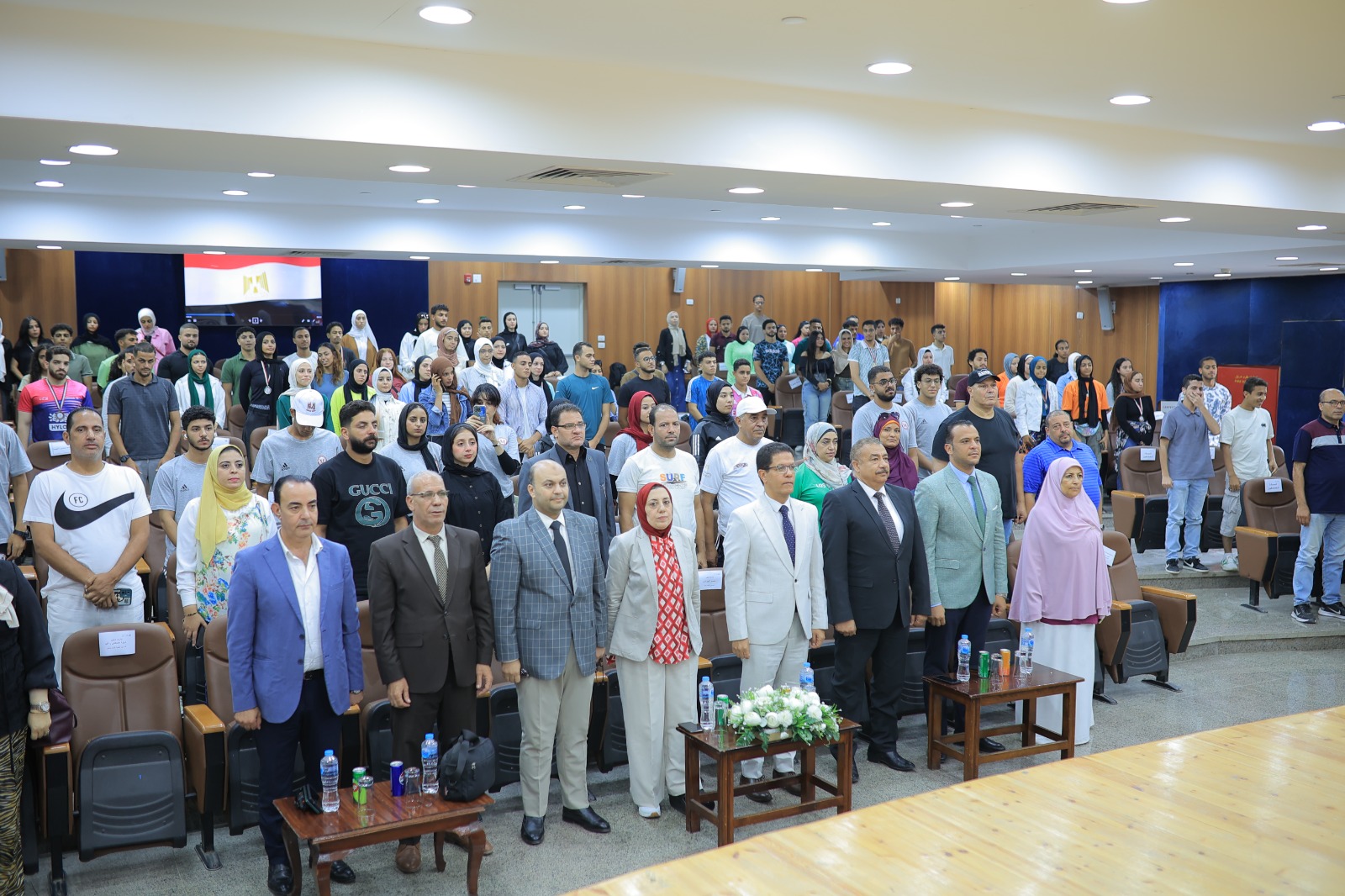 المشاركين بختام المهرجان