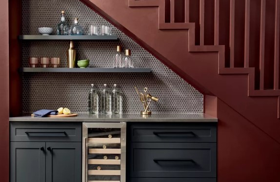 اللون الأحمر