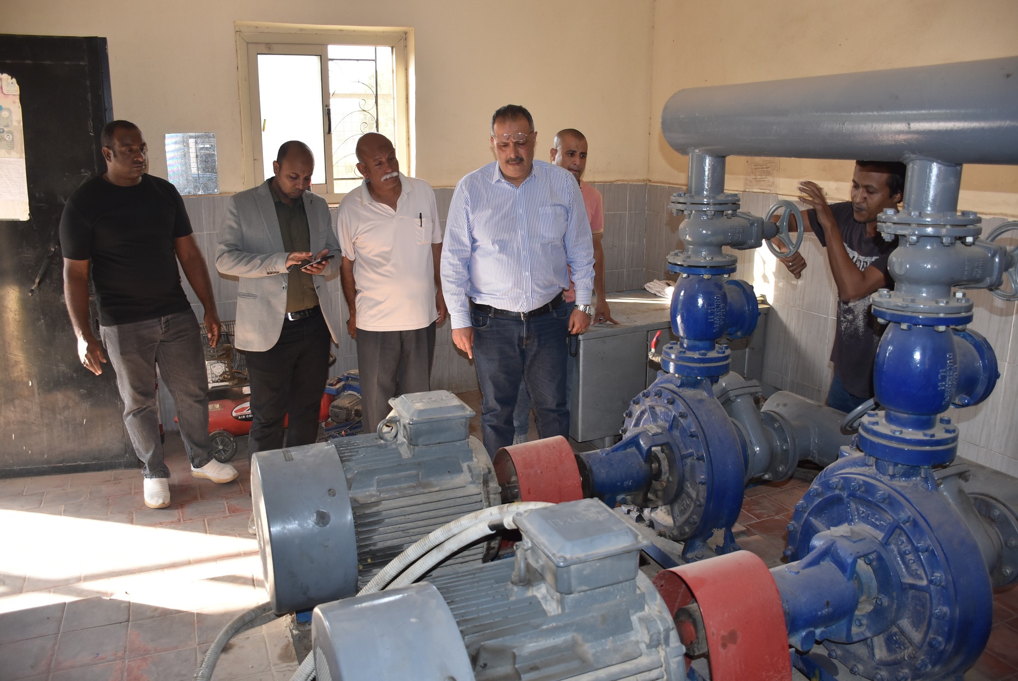 رئيس مياه الأقصر يتفقد كفاءة تشغيل بوستر مياه شرق السكة رئيس مياه الأقصر يتفقد كفاءة تشغيل بوستر مياه شرق السكة