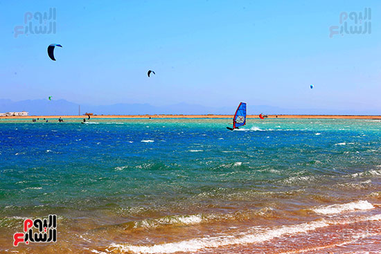 الضوء الطبيعي كافٍ ليحكي كل الجمال