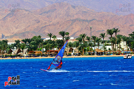 دهب حيث تتلاقى السماء والبحر في صمتٍ