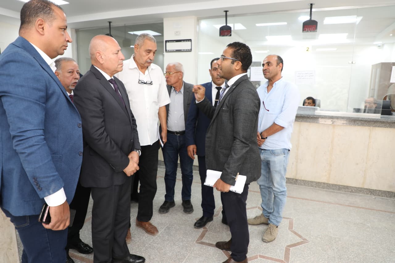 محافظ القاهرة يتفقد منطقة شق الثعبان (2)