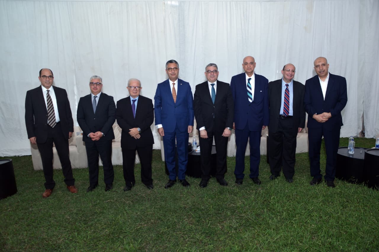 جانب من لقاء الوزير جانب من لقاء الوزير