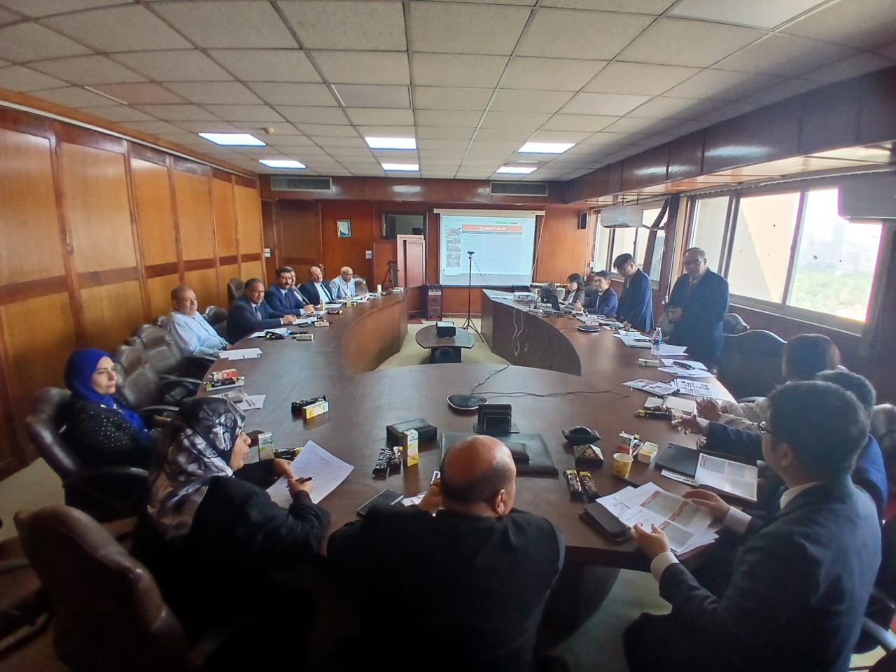 جانب من الاجتماع جانب من الاجتماع