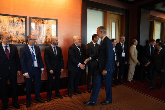 ملك إسبانيا يترأس لقاء خاص مع عدد من رجال الأعمال (1)