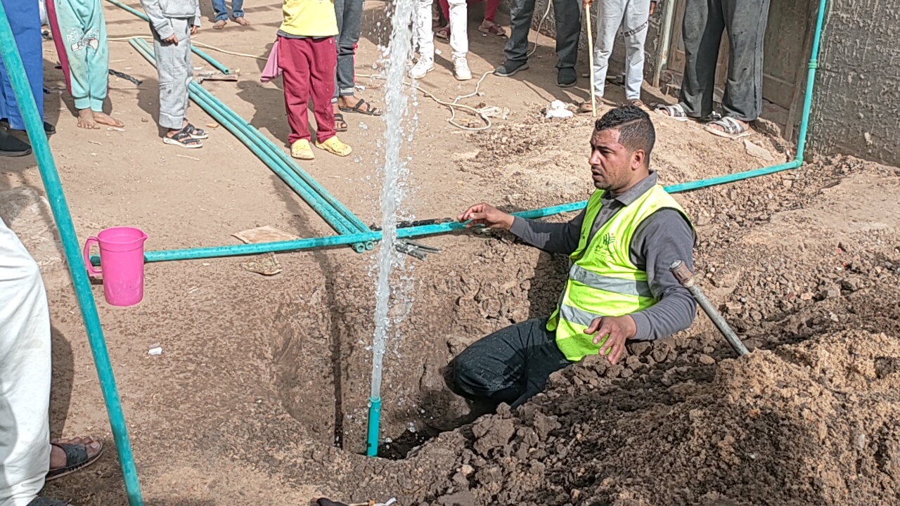 لأول مرة ضخ مياه الشرب النقية لأول مرة ضخ مياه الشرب النقية