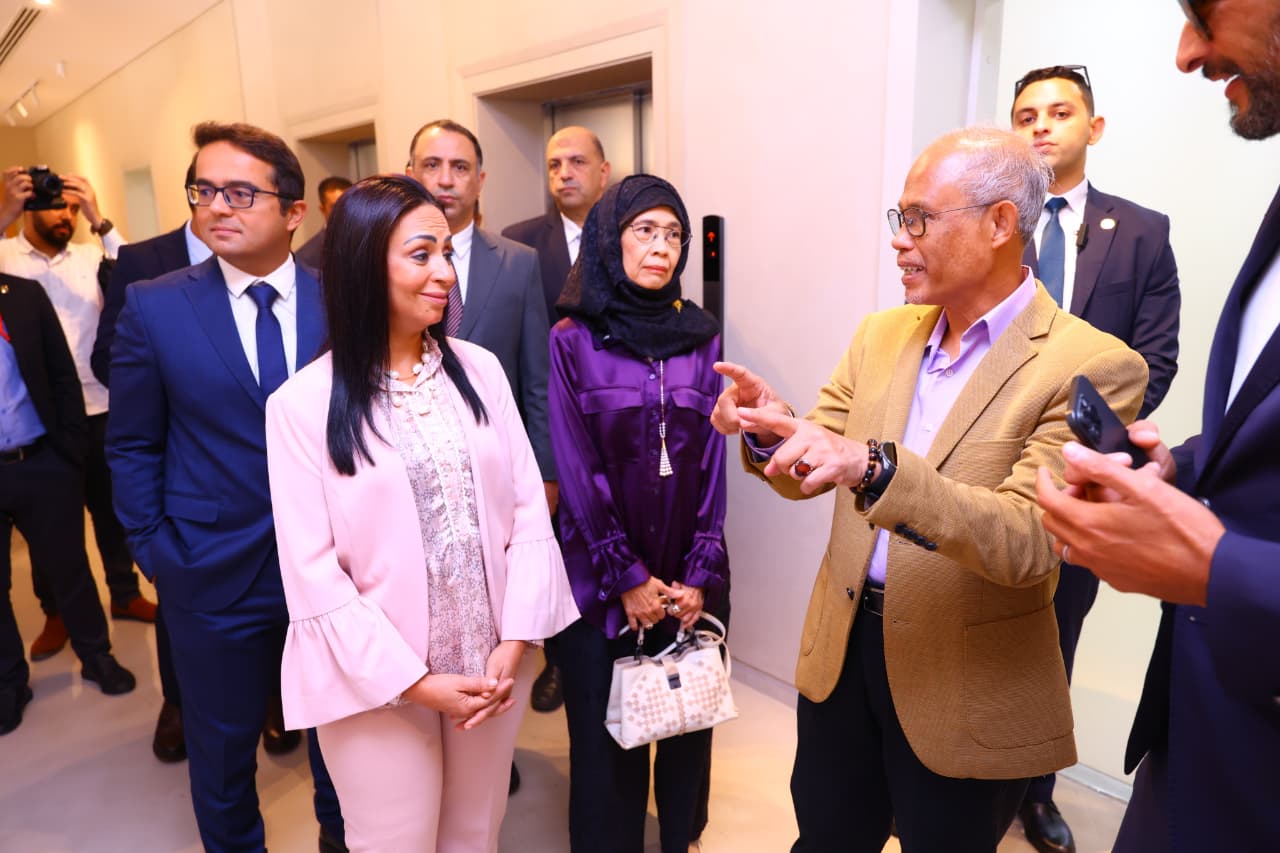 جانب من اللقاء جانب من اللقاء