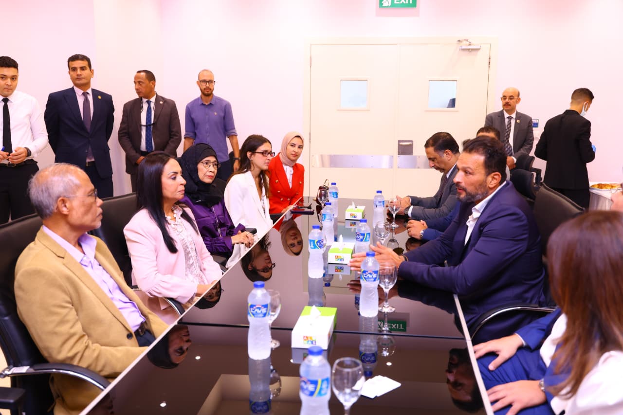 وزيرة التضامن تصطحب وزير الأسرة والتنمية الاجتماعية بجمهورية سنغافورة وزيرة التضامن تصطحب وزير الأسرة والتنمية الاجتماعية بجمهورية سنغافورة