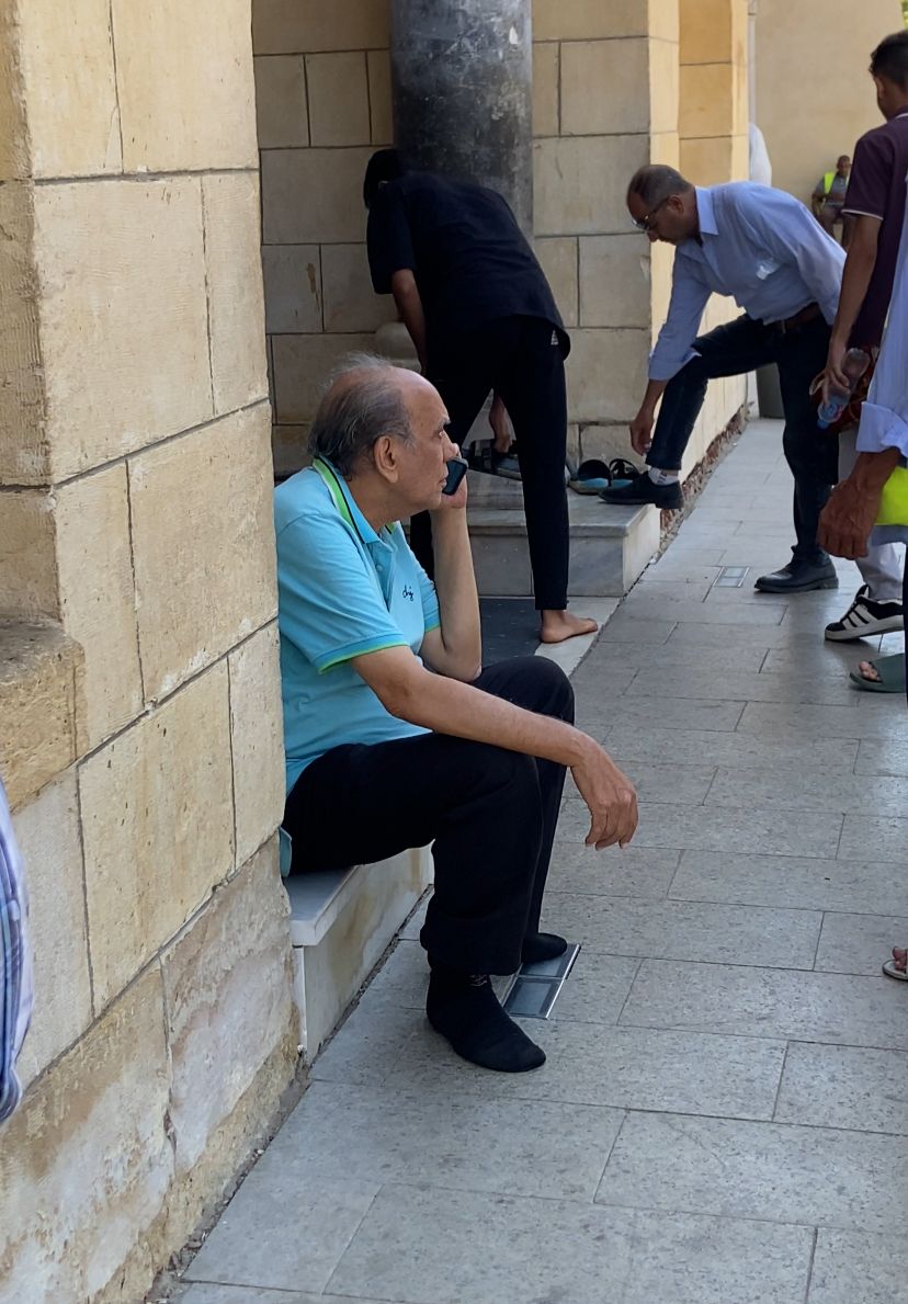 الفنان منير مكرم