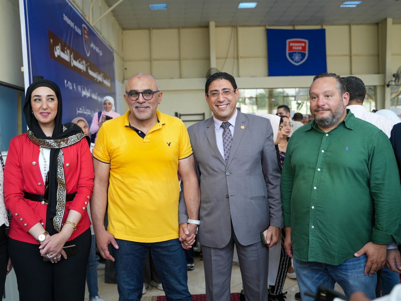 الدمرداش  رئيس الزهور