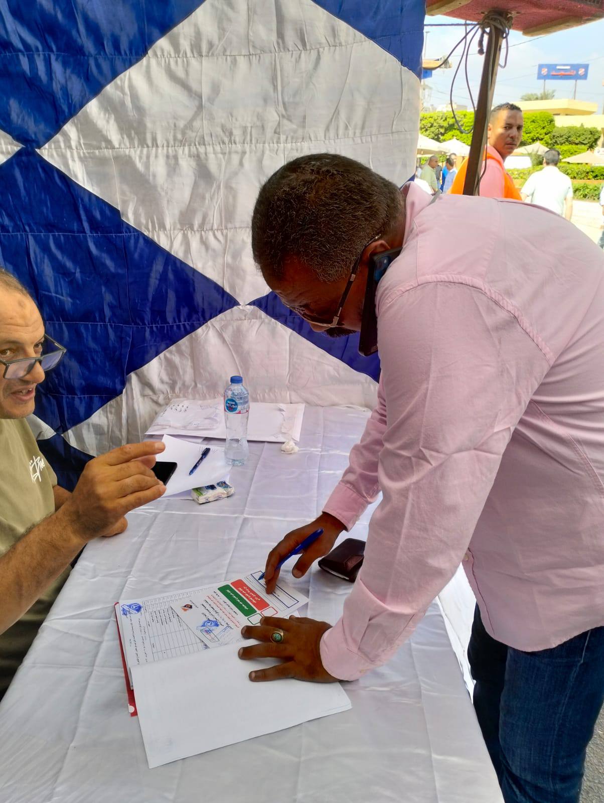 تامر علي يدلي بصوته