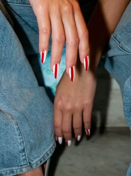 خطوط رياضية