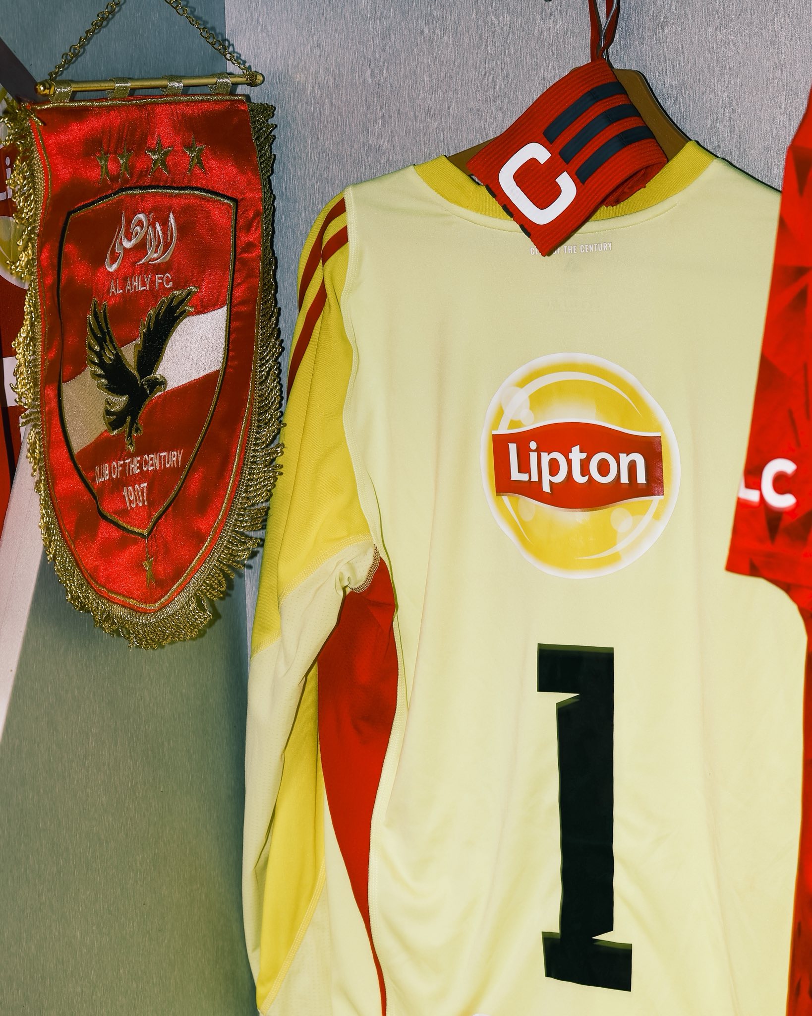 قميص الشناوي قميص الشناوي