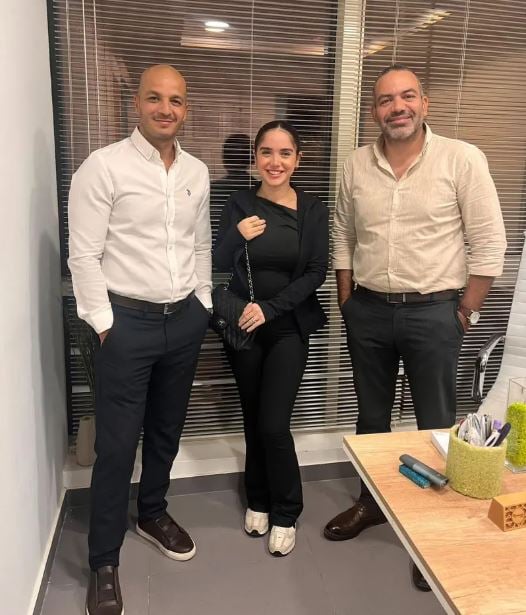 اول ظهور للفنانة رنا رئيس بعد تماثلها الشفاء