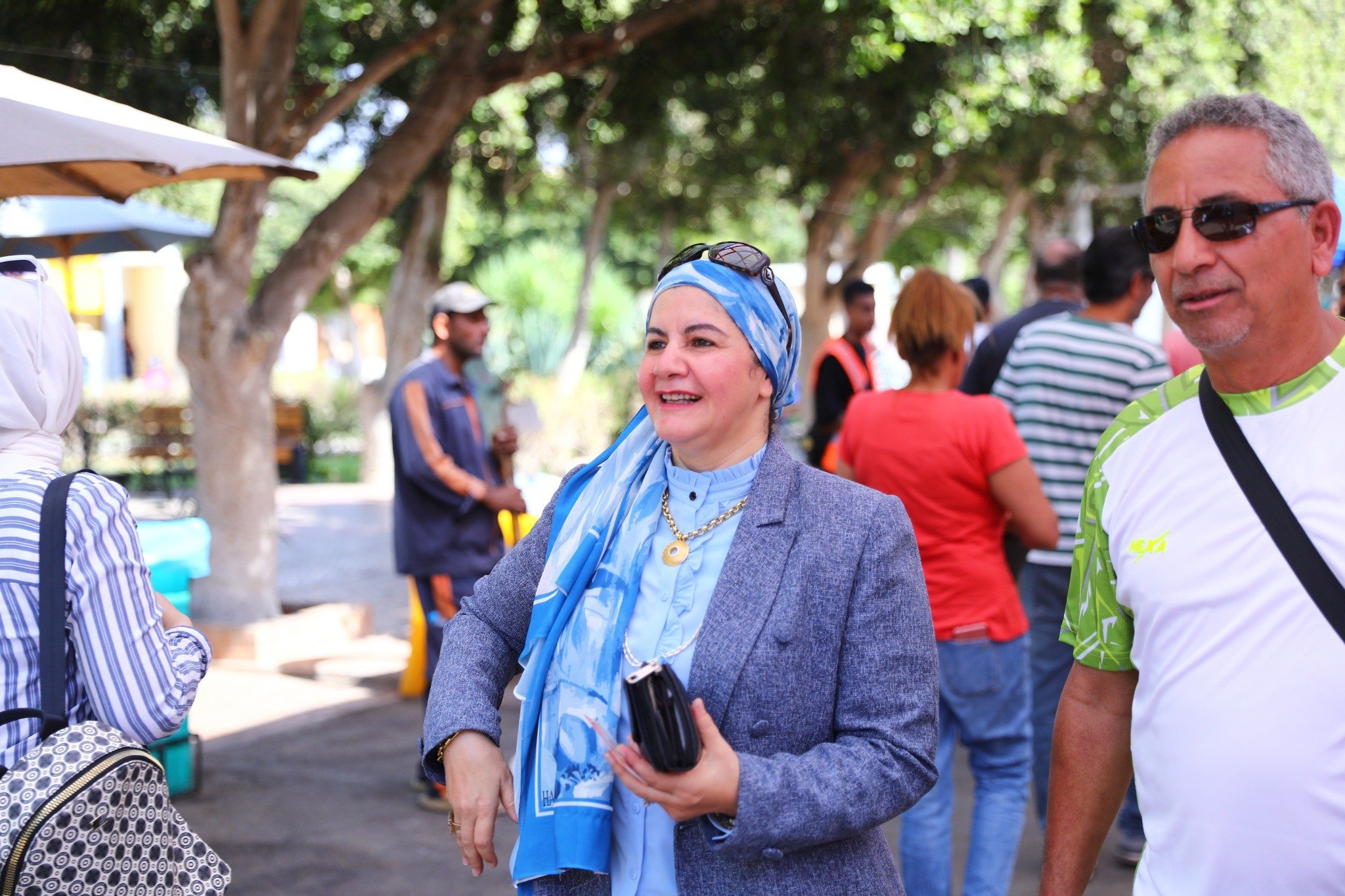عضوة بنادى الشمس
