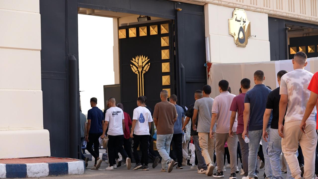 توافد الطلاب على كلية الشرطة لأداء الاختبارات المقررة (2)