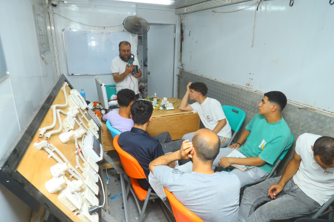 مبادرة تمكين والتدريب على الحرف المهنية