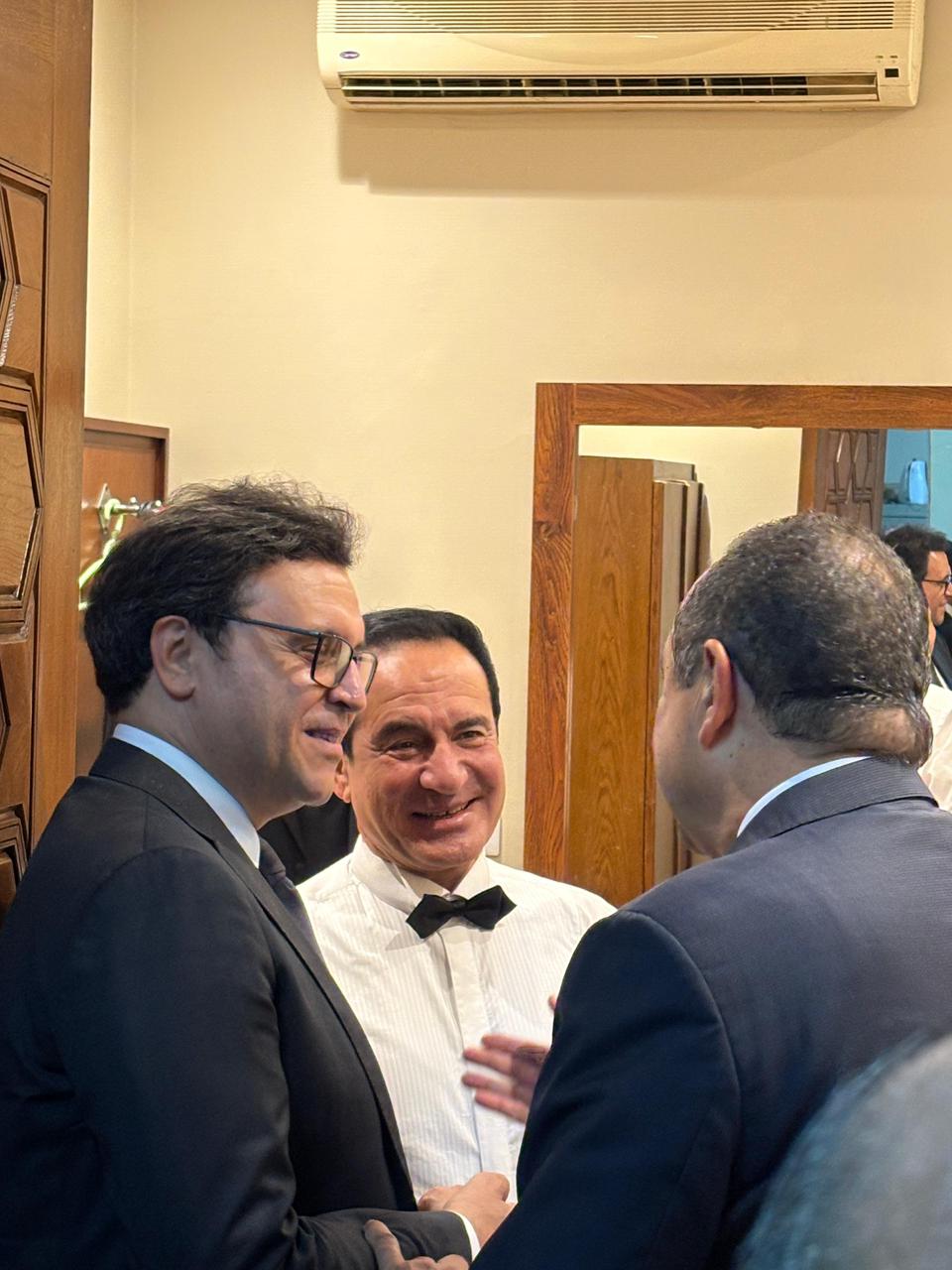 محمد ثروت يشيد بوزير الثقافة خلال احتفالية المولد النبوي صاحب خلق رفيع (2)
