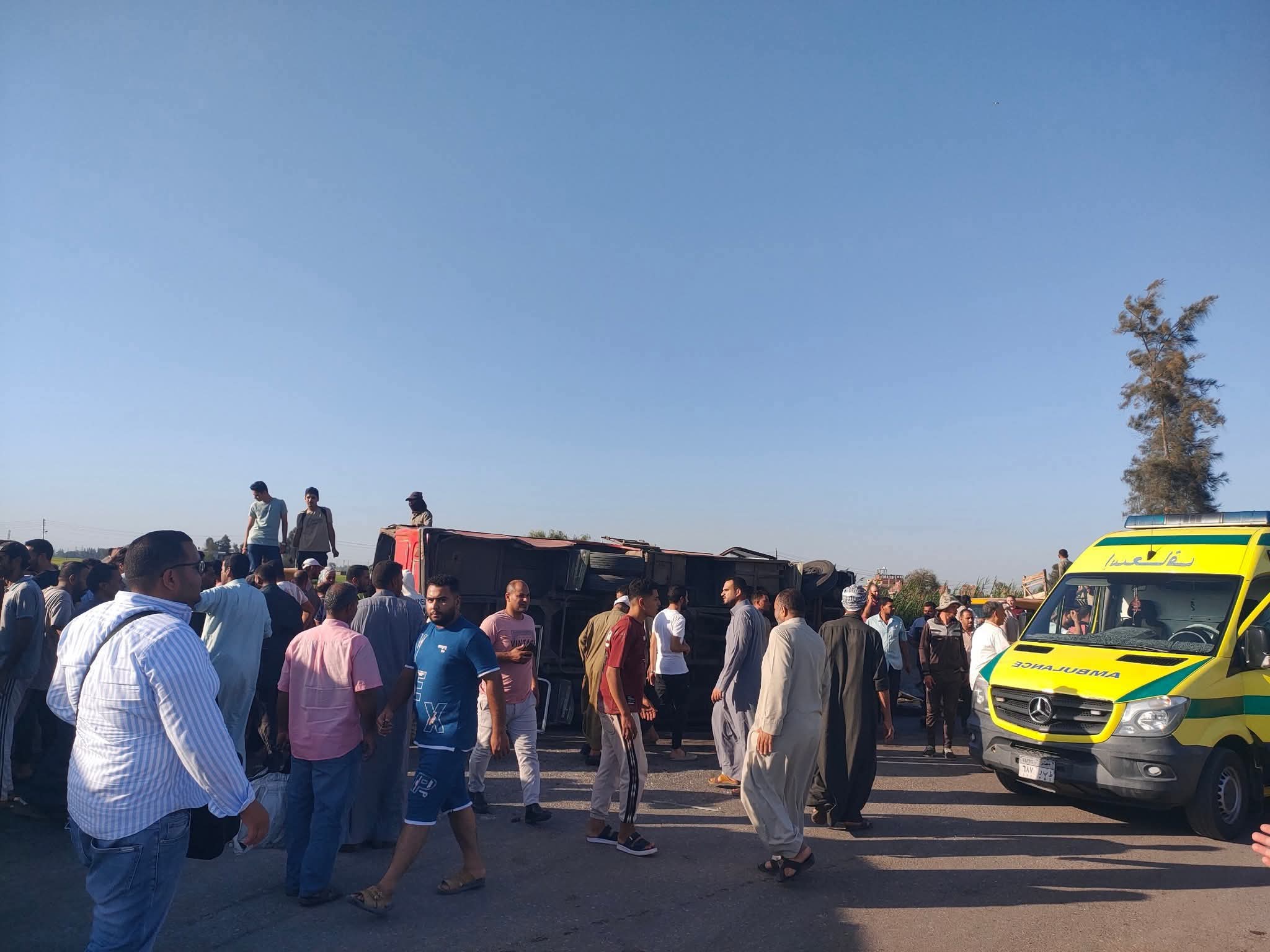 جانب من انقلاب الاتوبيس
