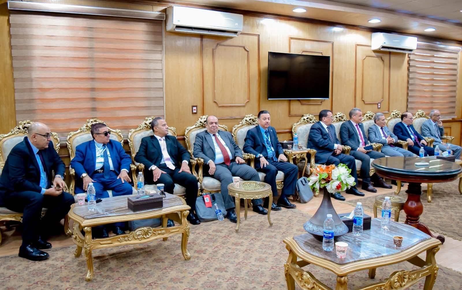 حضور عدد كبير من القيادات الجامعية حضور عدد كبير من القيادات الجامعية