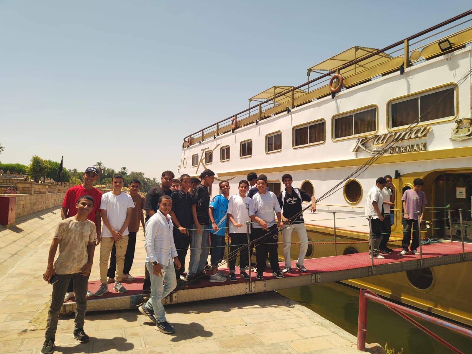 فعاليات رحلة نيلية لطلبة وطالبات الأزهر الشريف ضمن مبادرة التوعية السياحية