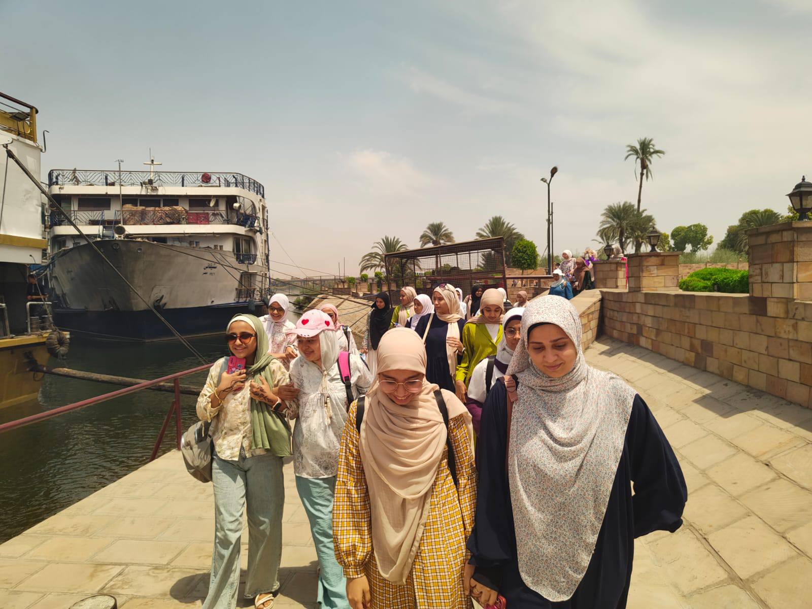 بهجة طلبة الأزهر الشريف ضمن مبادرة التوعية السياحية بين الأقصر وإسنا