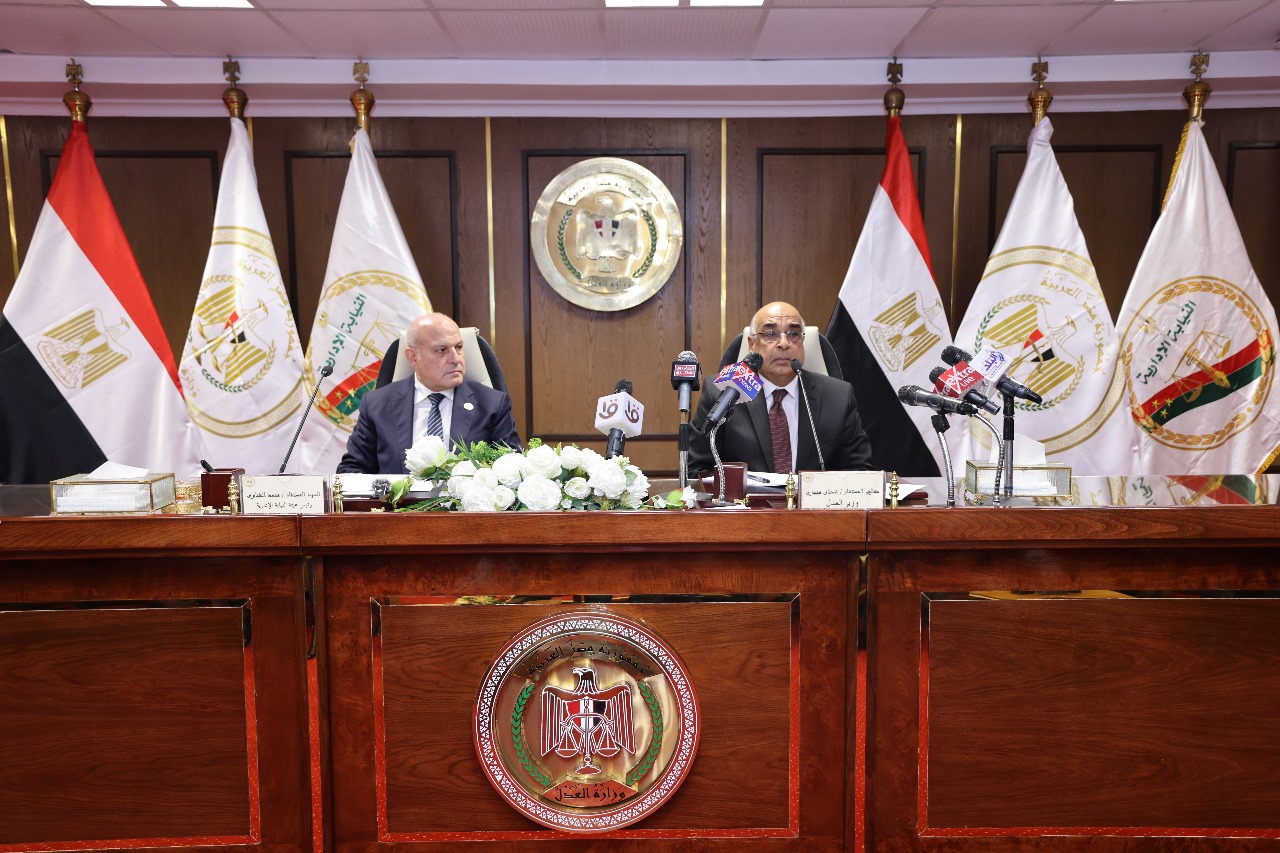 وزير العدل ورئيس هيئة النيابة الادارية