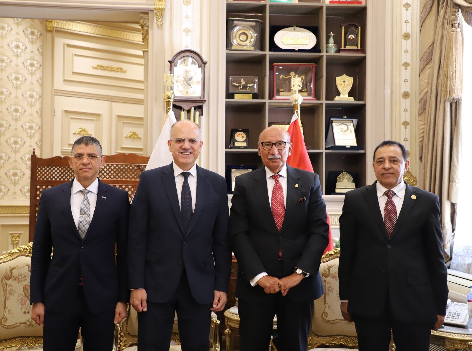 رئيس مجلس القضاء الأعلى يستقبل رئيس الجامة الأمانية (5)