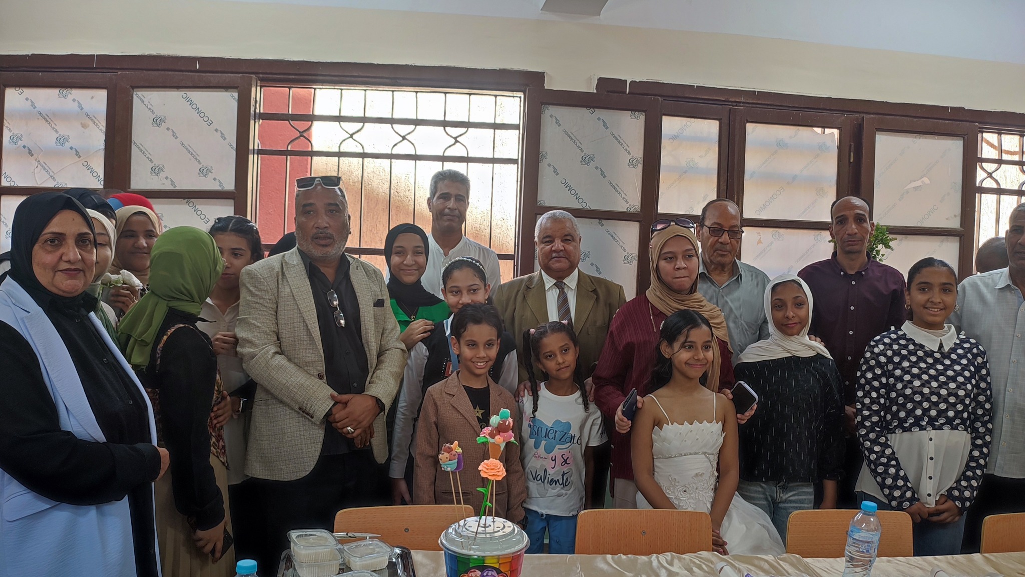 منفذ بيع المدرسة المنتِجة بمدرسة الشهيد عبد الرحمن منفذ بيع المدرسة المنتِجة بمدرسة الشهيد عبد الرحمن