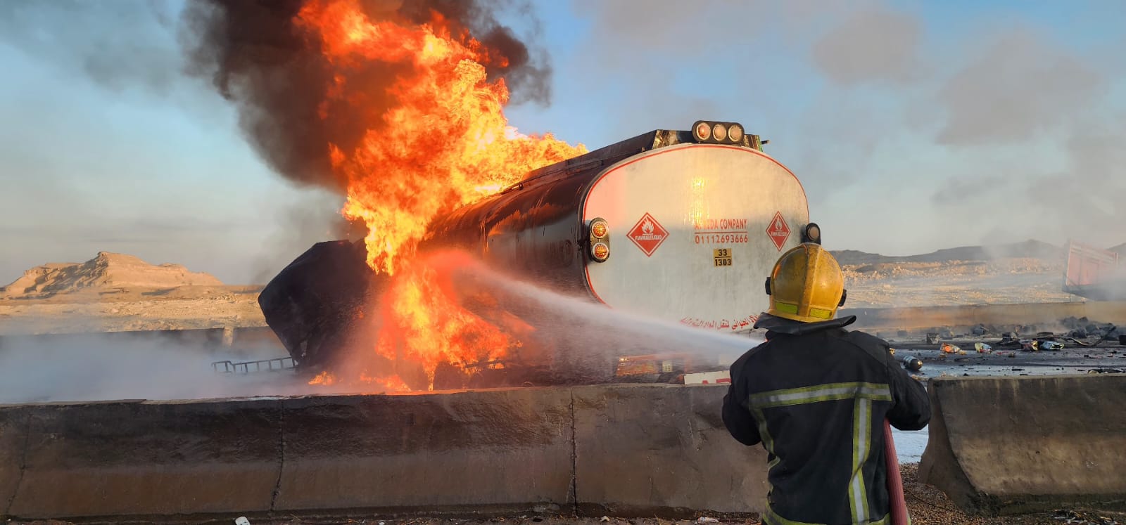 حريق سيارة مواد بترولية (2)