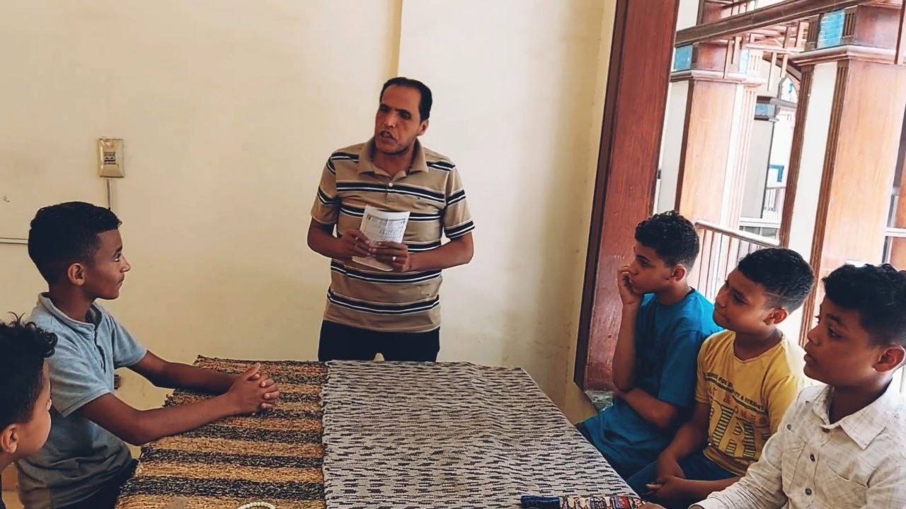 مناقشة القيم والعادات وأثرها في بناء الشخصية ومخاطر الوجبات السريعة مناقشة القيم والعادات وأثرها في بناء الشخصية ومخاطر الوجبات السريعة