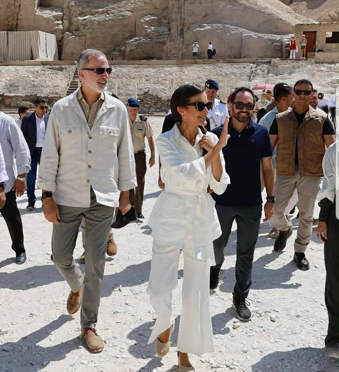 لحظات مغادرة الرحلة الملكية الأسبانية للبر الغربي