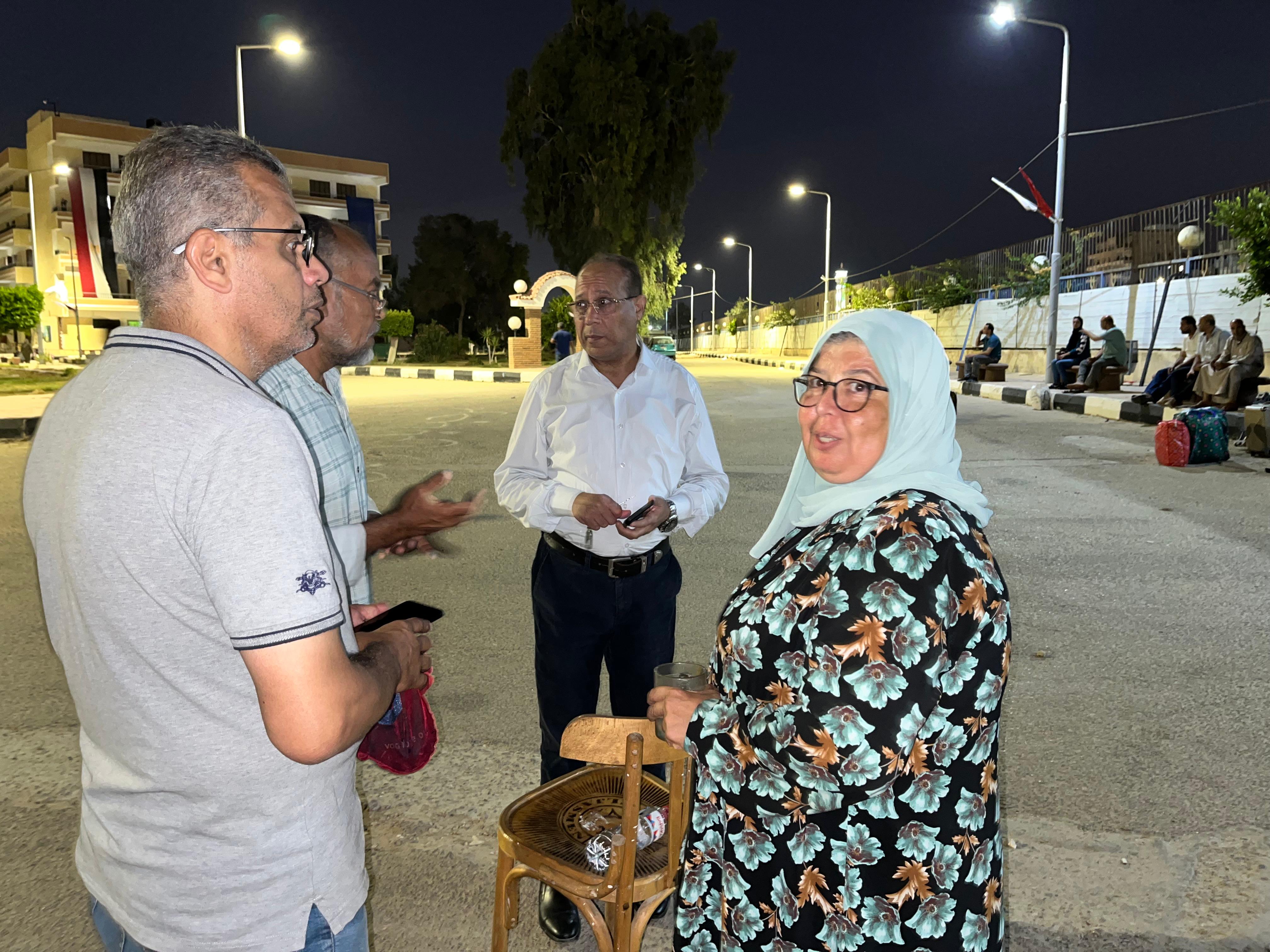 رئيس جامعة قناة السويس يتابع تسكين الطلاب بالمدن الجامعية  (1)