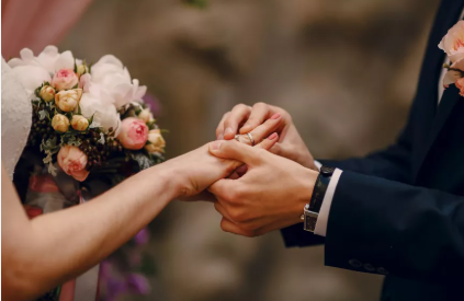 ابراج تفضل الزواج عن حب