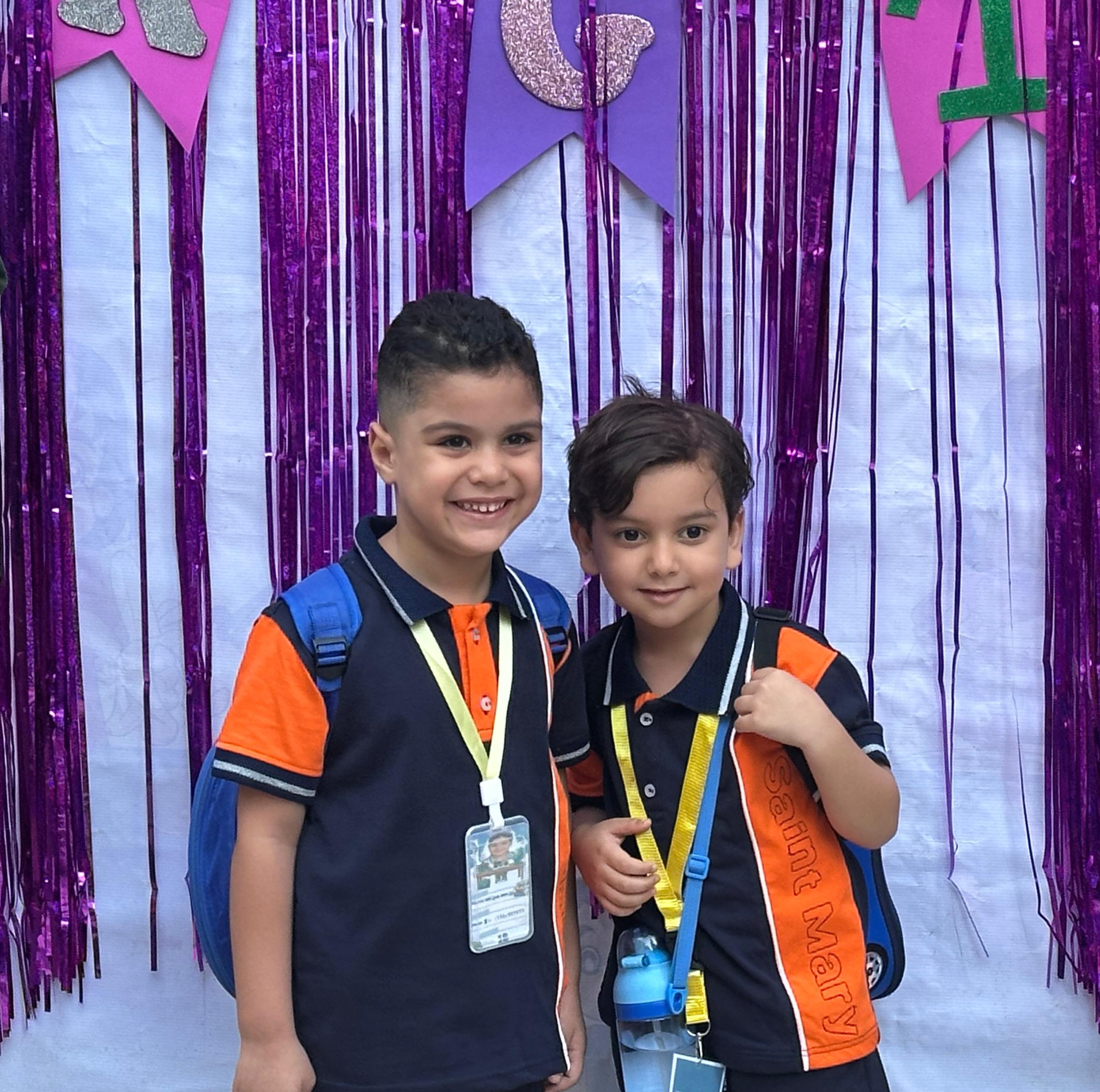 طلاب العام الجديد طلاب العام الجديد