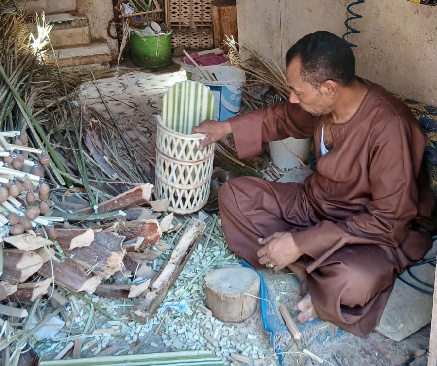 الحرفي أثناء العمل الحرفي أثناء العمل