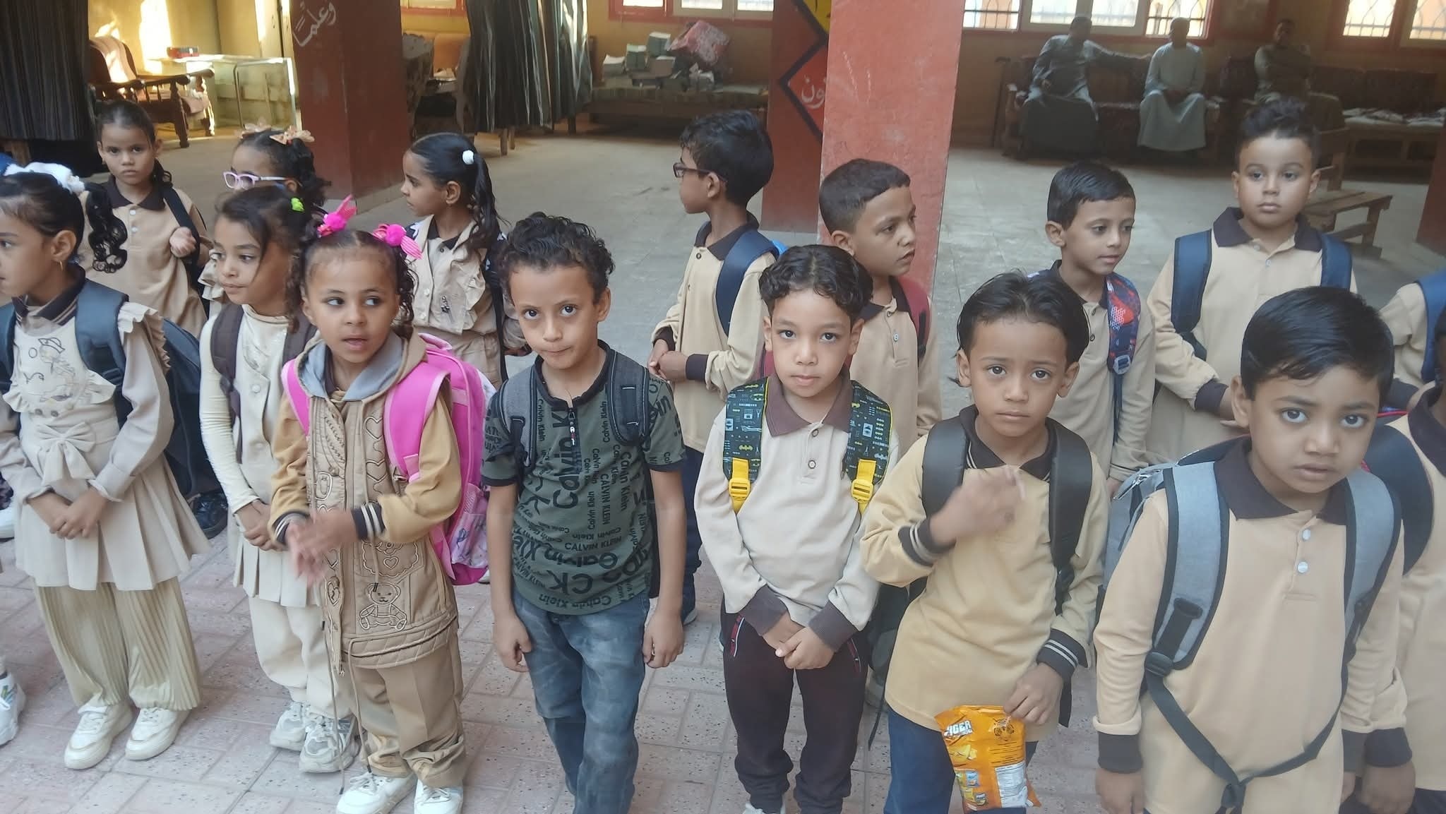 بهجة الأطفال فى أول أيام العام الدراسى الجديد