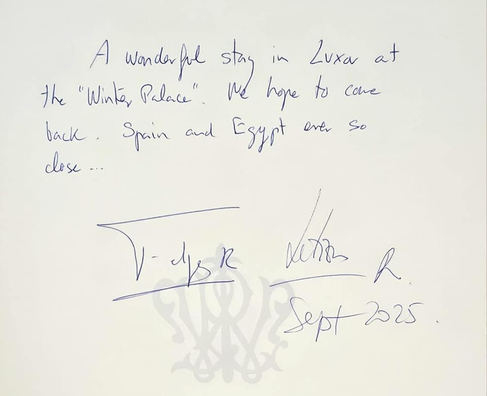 رسالة مكتوبة لملك أسبانيا خلال وصوله لفندق قصر الشتاء بالأقصر