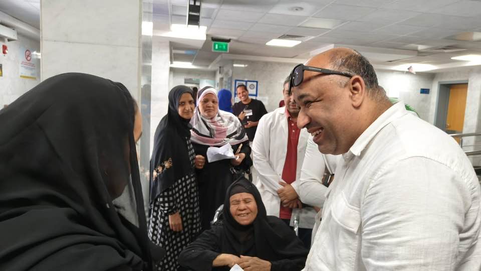 حوارات مع المواطنين فى مستشفى الكرنك الدولى