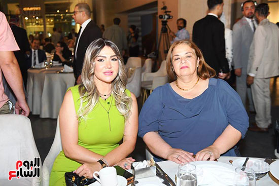 الفنانة لقاء سويدان ضمن مجموعة من الشخصيات العامة الذين حضروا حفل ختام المشروع الوطني للقراءة الفنانة لقاء سويدان ضمن مجموعة من الشخصيات العامة الذين حضروا حفل ختام المشروع الوطني للقراءة